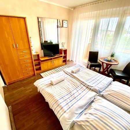 Aqua Blue Apartmanok - Siofok Luaran gambar
