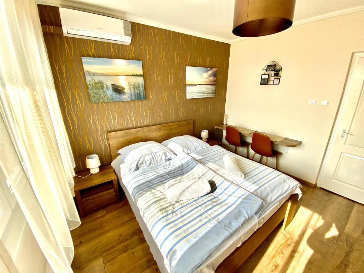 Aqua Blue Apartmanok - Siofok Luaran gambar