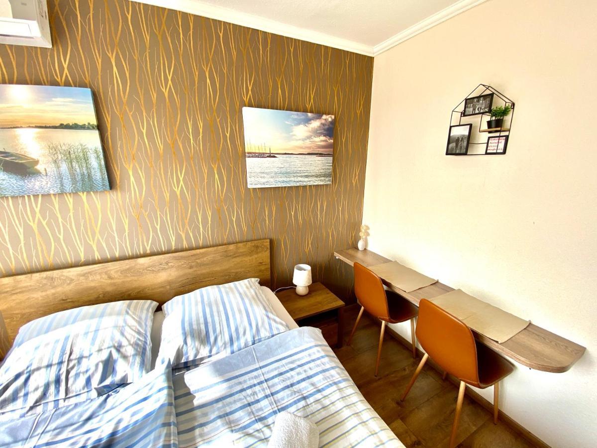 Aqua Blue Apartmanok - Siofok Luaran gambar