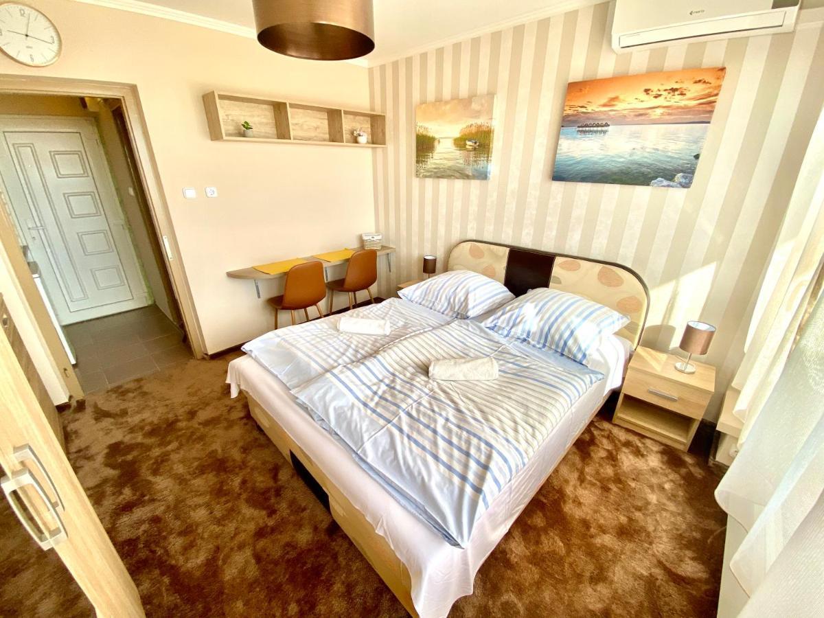 Aqua Blue Apartmanok - Siofok Luaran gambar